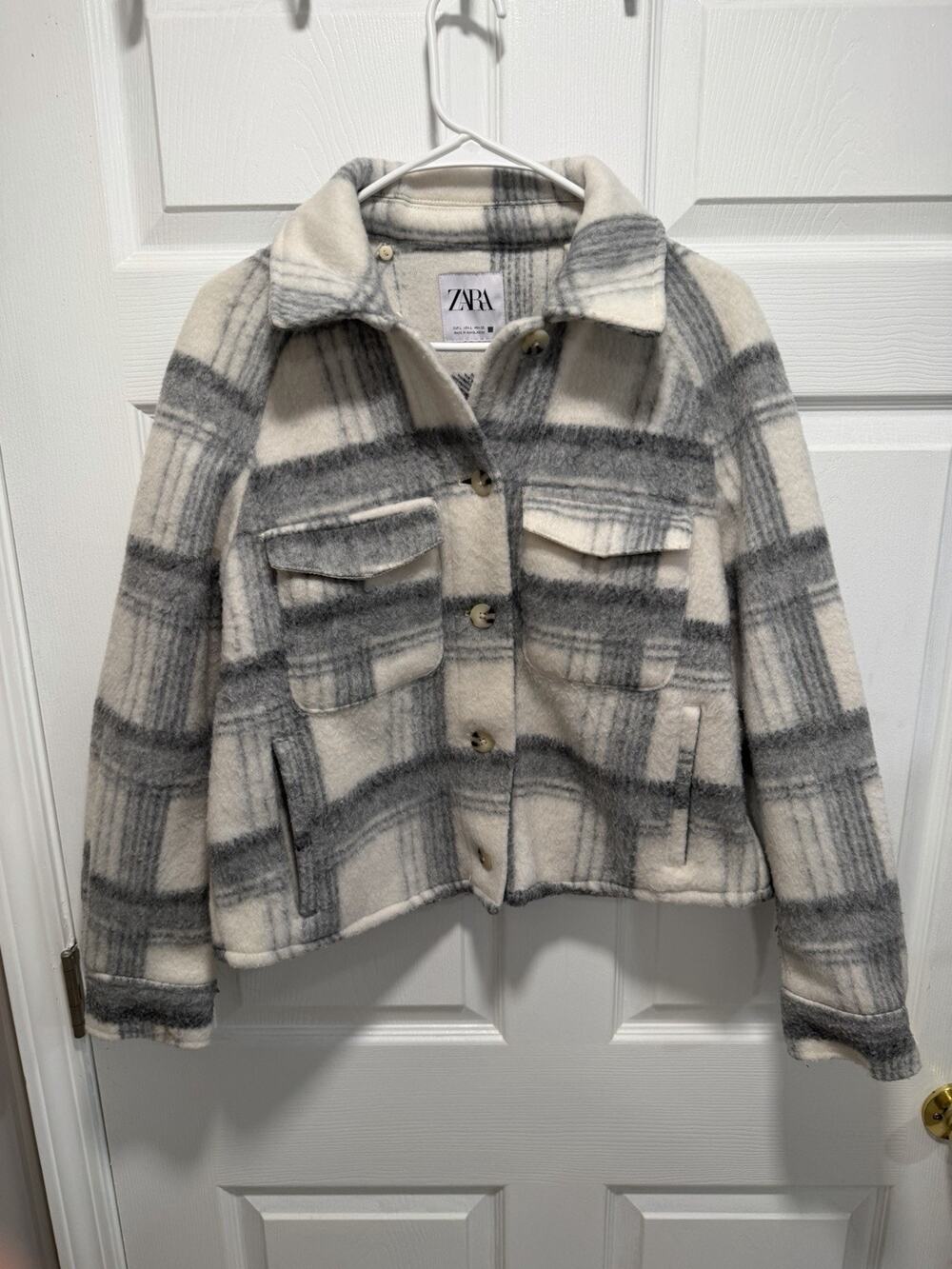 Zara Plaid Cropped Flannel Shacket Jacket Womens Large Grey White Button Up